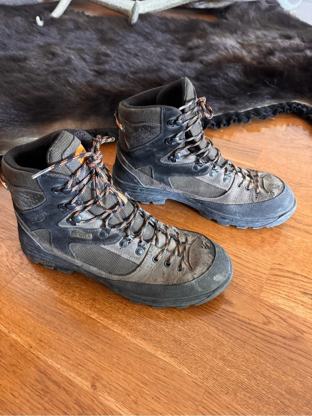 Kenetrek Men's Corrie II High-Top Hiking Boots - Durable Outdoor Footwear